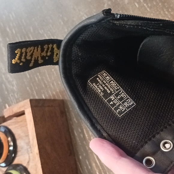 Doc Martens, big kids size 5, eight hole - Picture 3 of 5